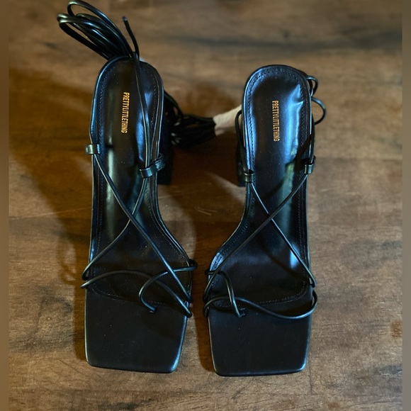 ✨Pretty Little Thing Strap Lace Up Sandal✨ NWOT - Picture 2 of 9